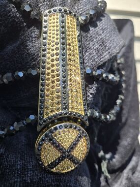 Sparkling Akkad Gold and Black Crystal Pendant Necklace - Women Jewelry